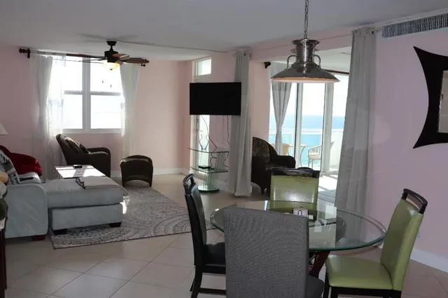 $3,750 | 3001 South Ocean Drive, Unit 1011, Hollywood, FL 33019