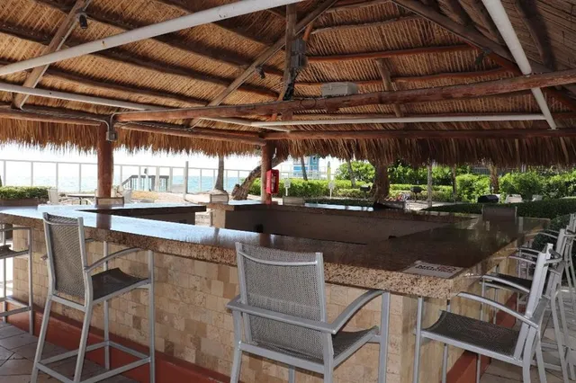 $3,750 | 3001 South Ocean Drive, Unit 1011, Hollywood, FL 33019