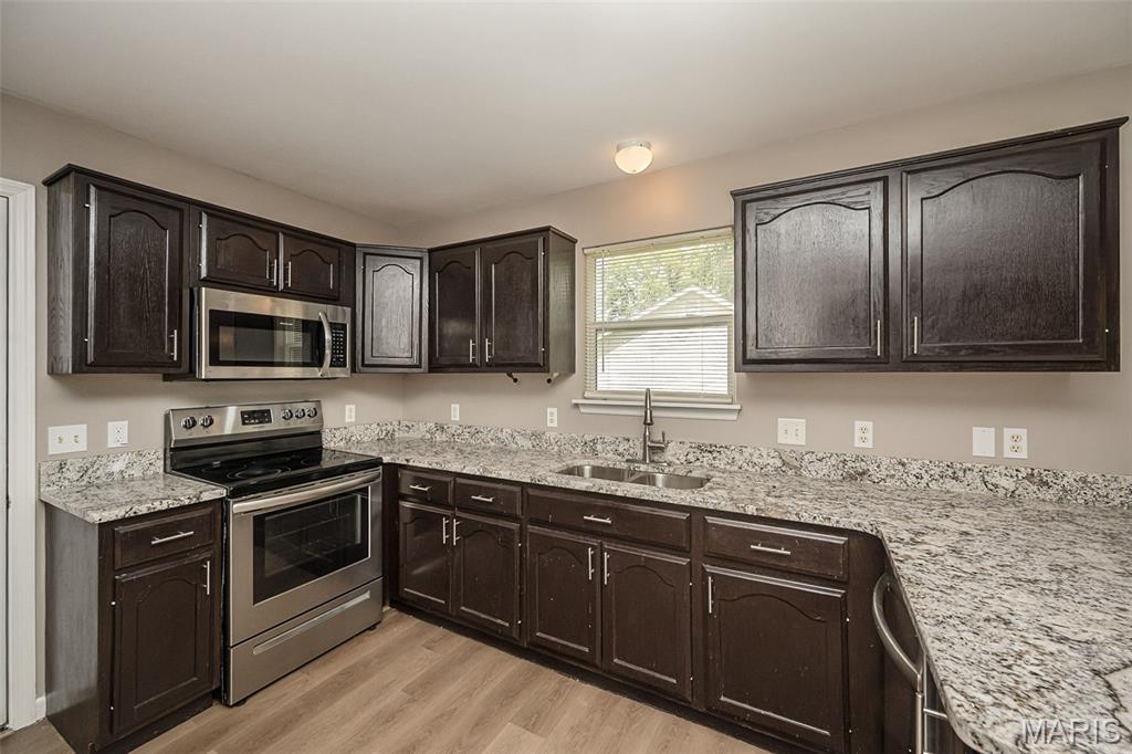 344 Fourbush Court Winfield, MO 63389 - Photo 21 of 56