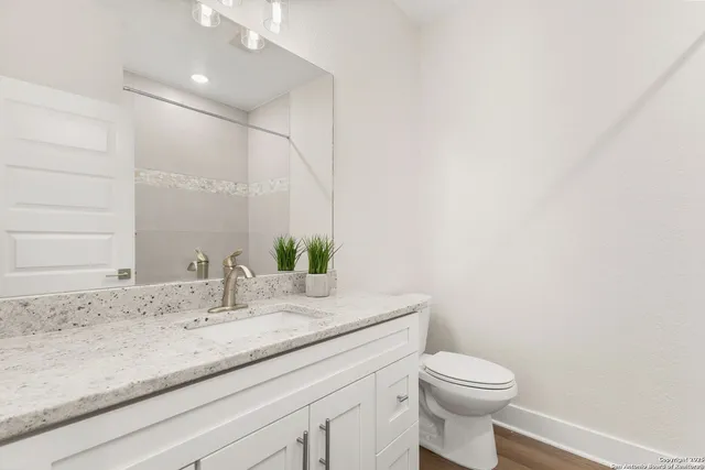 $339,900 | 952 Rimrock Cove, Spring Branch, TX 78070