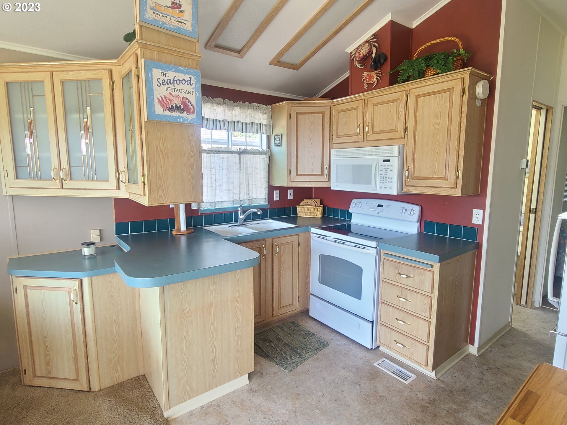 16219 Lower Harbor Road, Unit P11 Brookings, OR 97415 - Photo 9 of 21 View