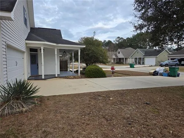$2,000 | 201 Mallard Glen Drive, Covington, LA 70435