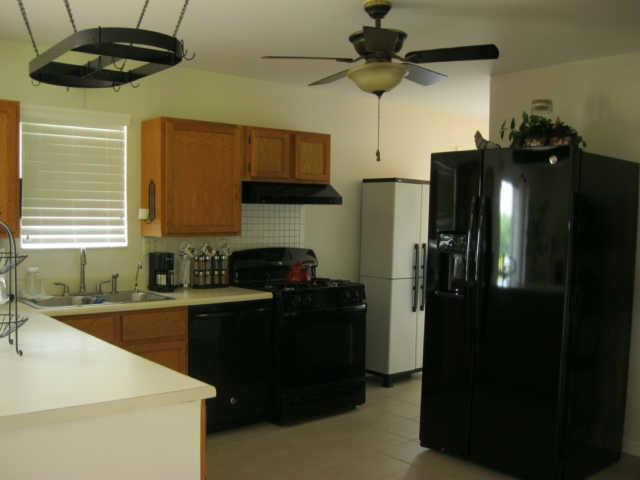 126 Valley Road Cumberland Furnace, TN 37051 - Photo 8 of 14 kitchen with a bar