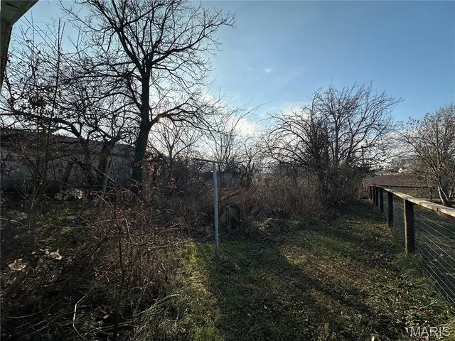 $12,500 | 805 North Henderson Street, Salem, MO 65560