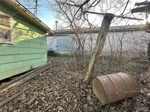 $12,500 | 805 North Henderson Street, Salem, MO 65560