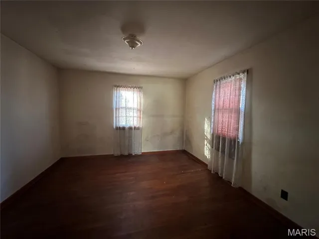 $12,500 | 805 North Henderson Street, Salem, MO 65560