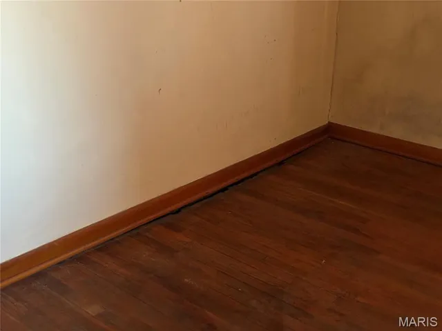 $12,500 | 805 North Henderson Street, Salem, MO 65560