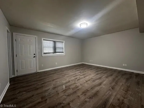 $850 | 1620 North English Street, Unit E, Greensboro, NC 27405