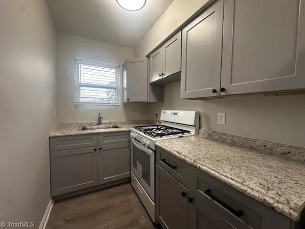 $850 | 1620 North English Street, Unit E, Greensboro, NC 27405