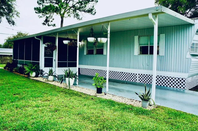 $74,900 | 5000 Southeast Federal Highway, Unit 160, Stuart, FL 34997