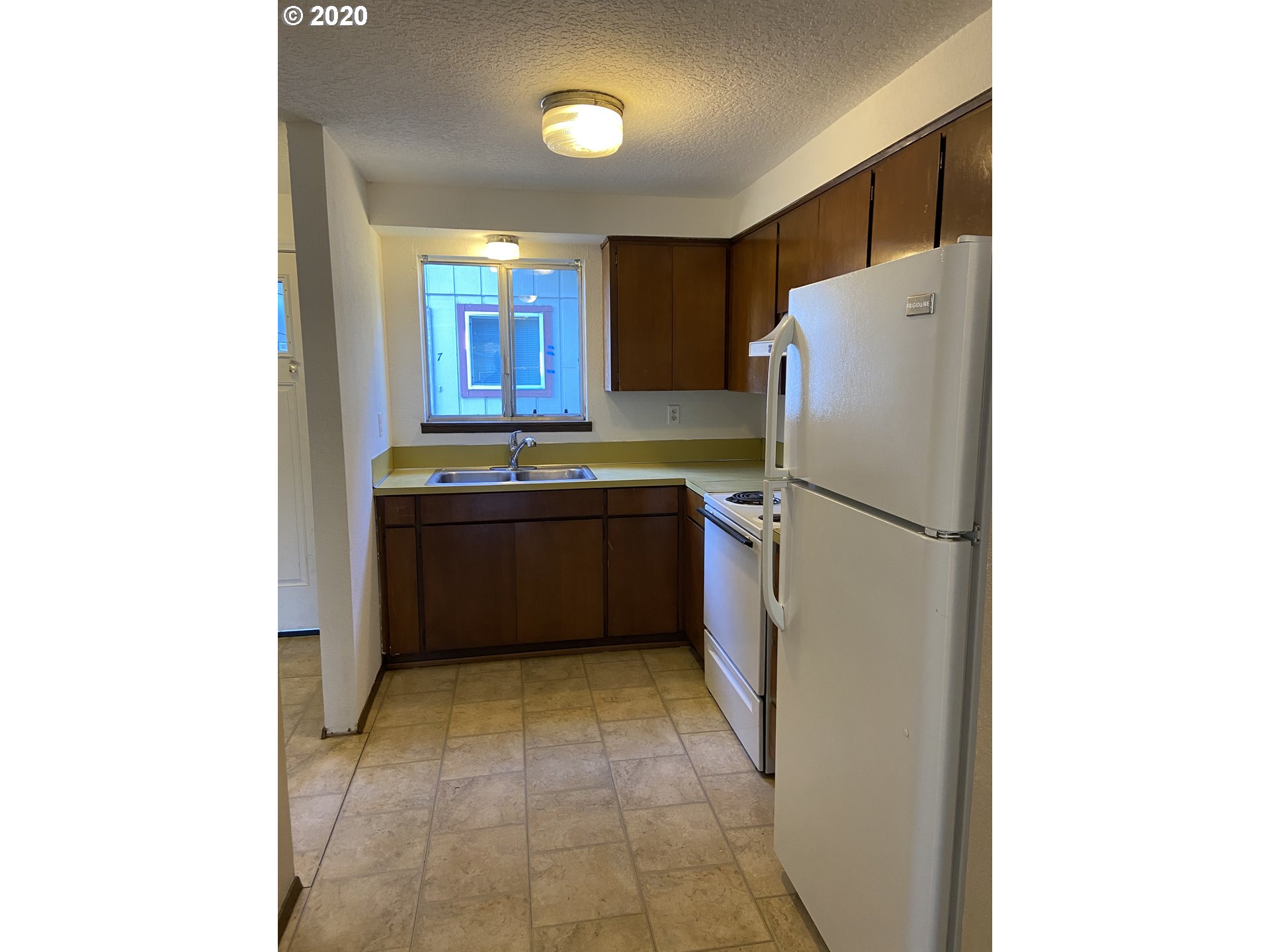 147 D Street Riddle, OR 97469 - Photo 5 of 13