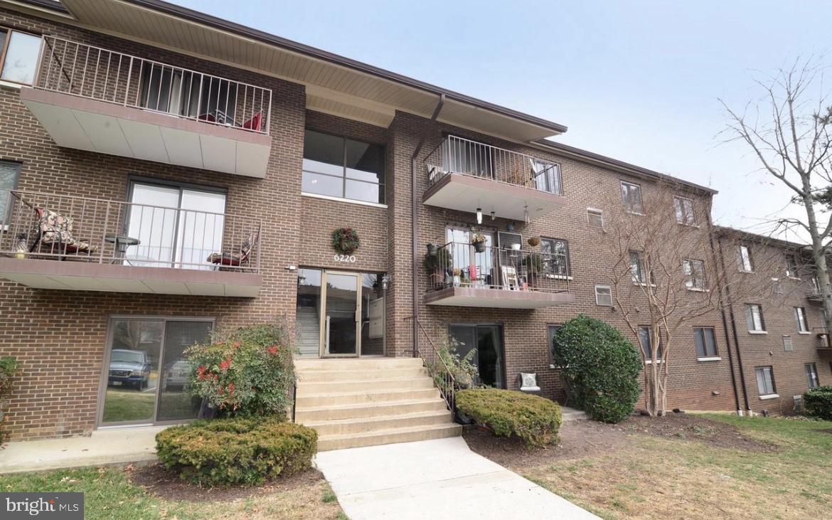 6220 Edsall Road, Unit 401 Alexandria, VA 22312 - Photo 1 of 14