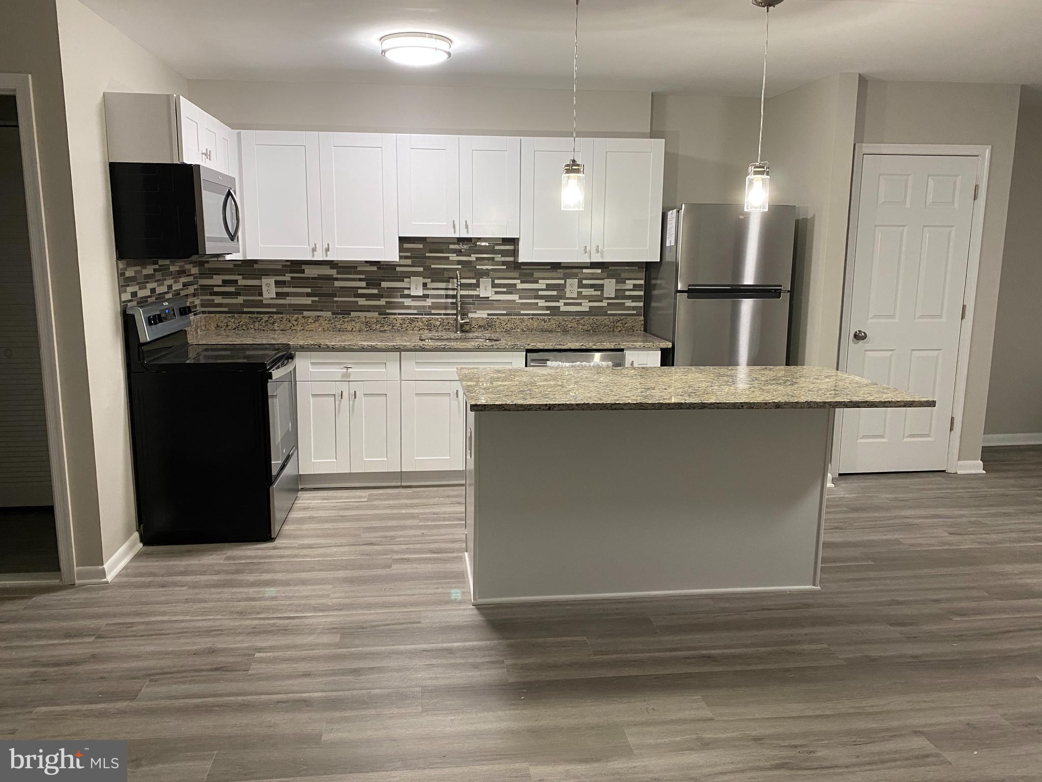 6220 Edsall Road, Unit 401 Alexandria, VA 22312 - Photo 4 of 14