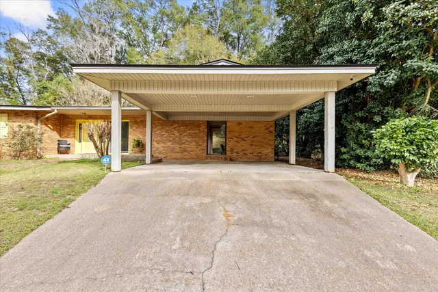 $249,900 | 625 North Calhoun Street, Quincy, FL 32351