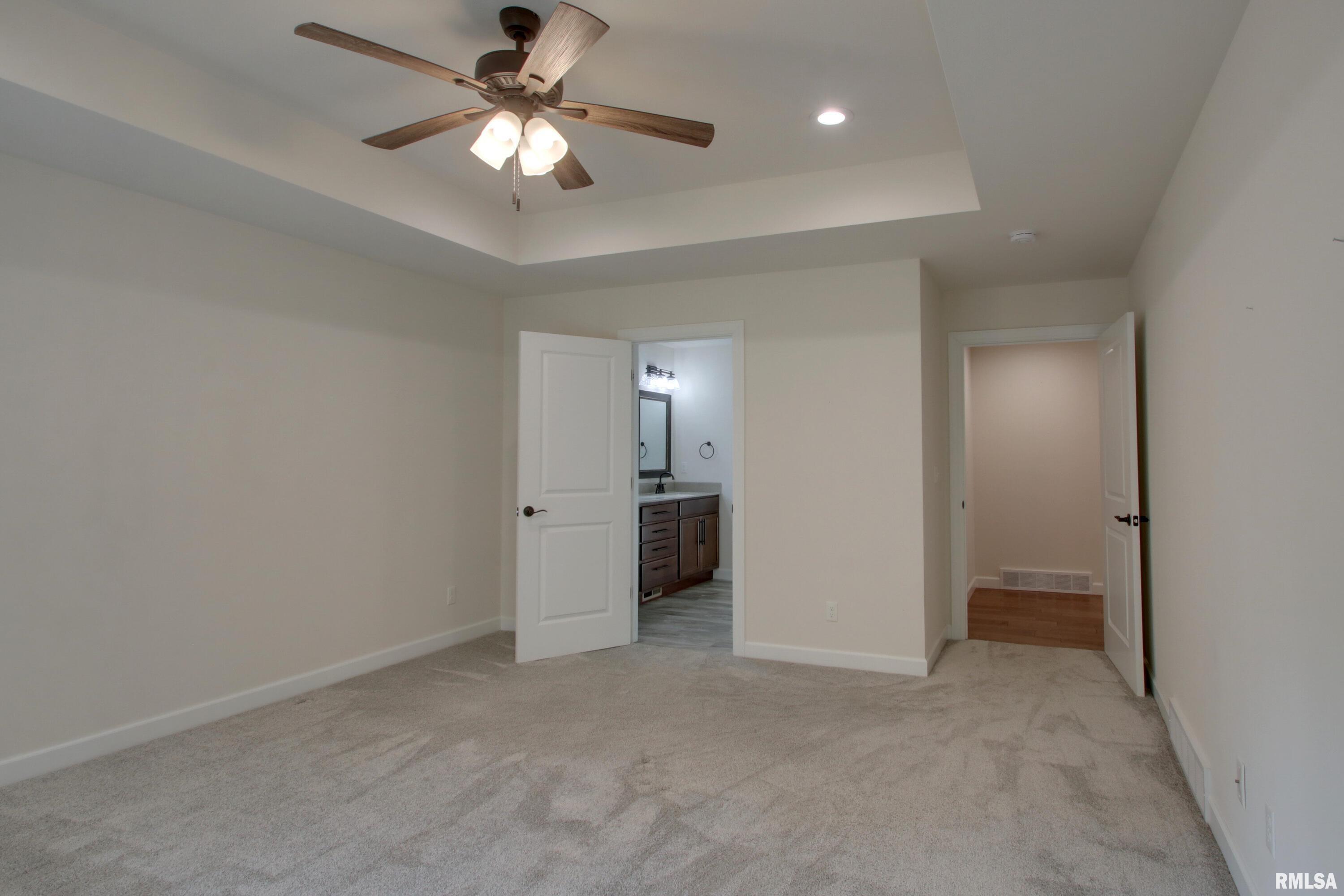 829 South 43rd Street Quincy, IL 62305 - Photo 18 of 24