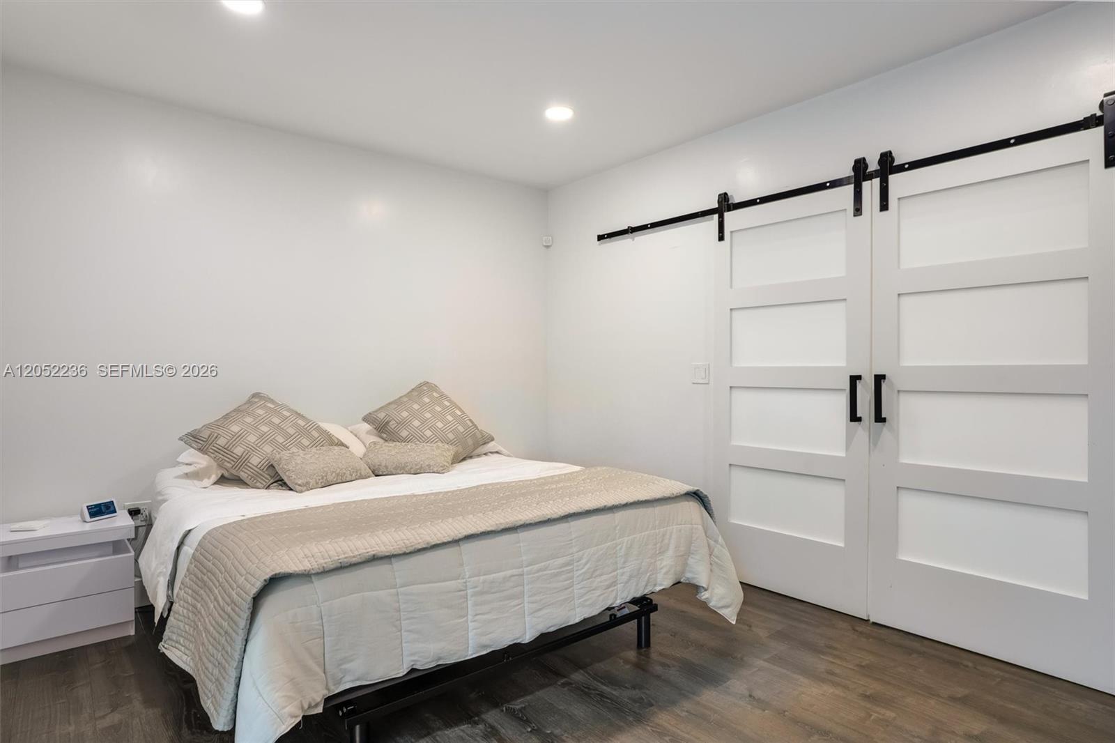 2484 Southwest 25th Street Miami, FL 33133 - Photo 26 of 48