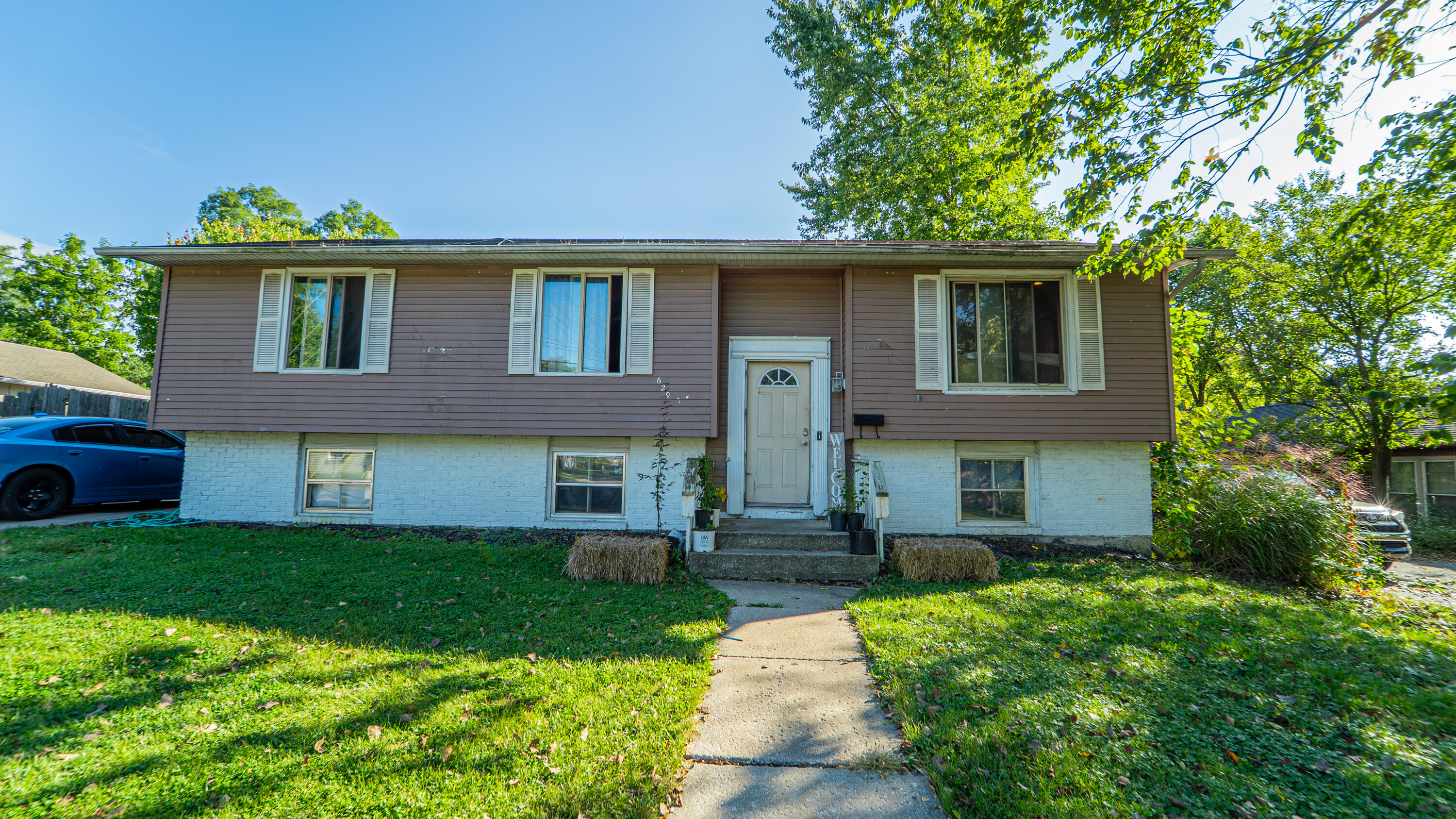 629 West South Street Crown Point, IN 46307 - Photo 1 of 12 3000x1687