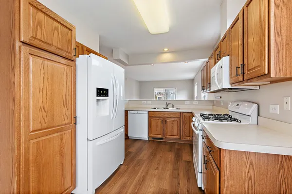 $219,000 | 115 Hunter Court, Grayslake, IL 60030