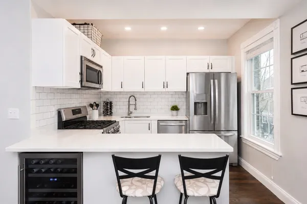 $4,500 | 656 East 7th Street, Unit 2, Boston, MA 02127