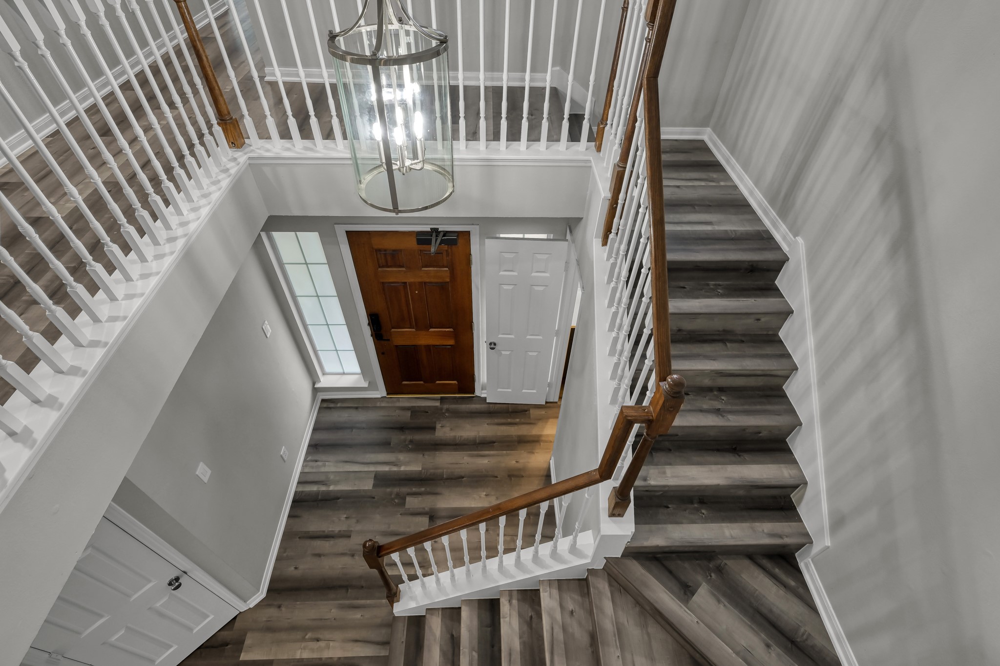 23 Alderon Woods Place Spring, TX 77382 - Photo 4 of 25 a view of entryway