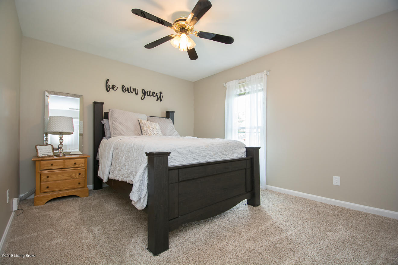 1007 Thorn Bush Road La Grange, KY 40031 - Photo 28 of 43 Bedroom