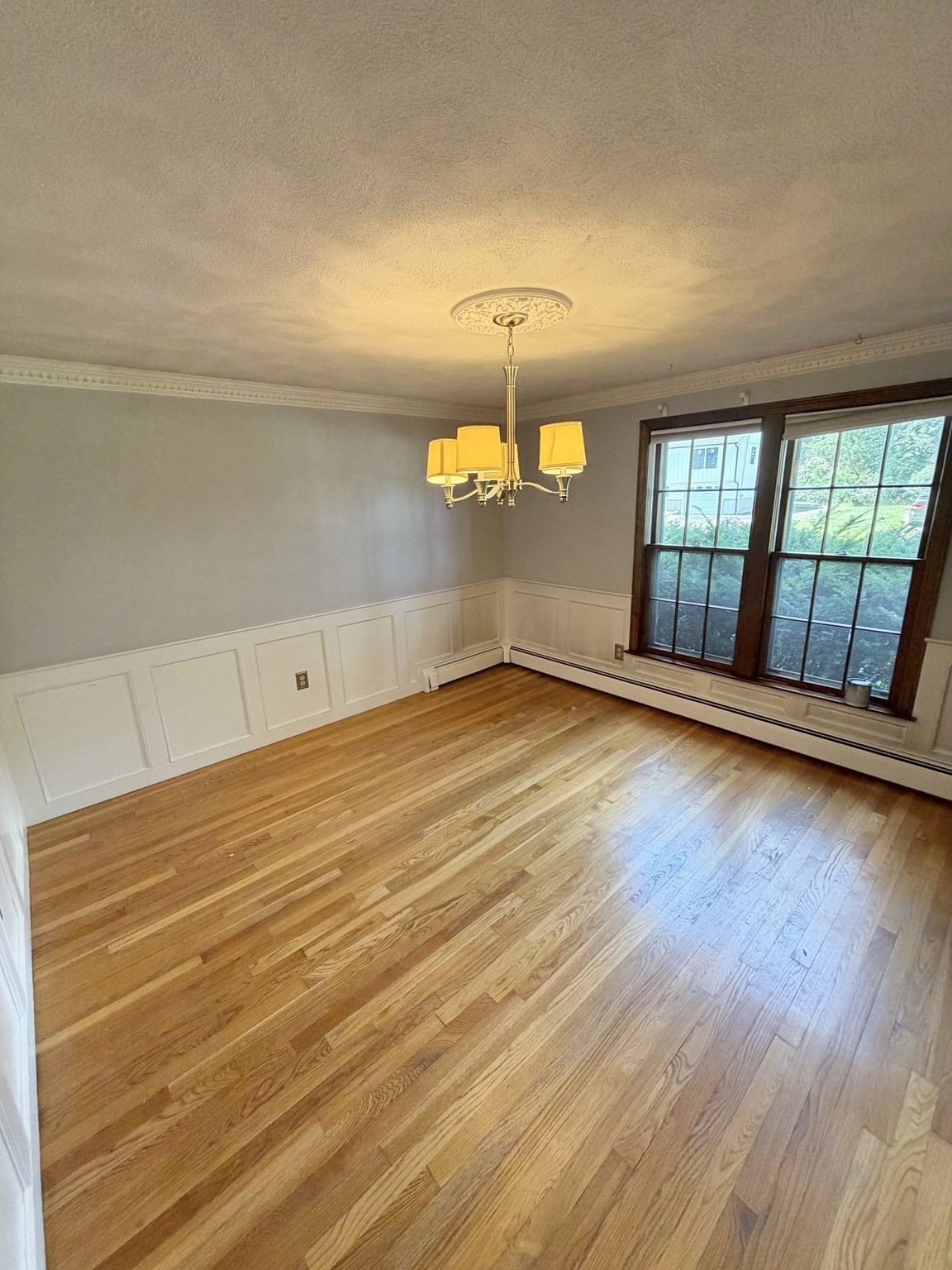 8 Robin Road Milford, MA 01757 - Photo 10 of 27 Gallery Image 10