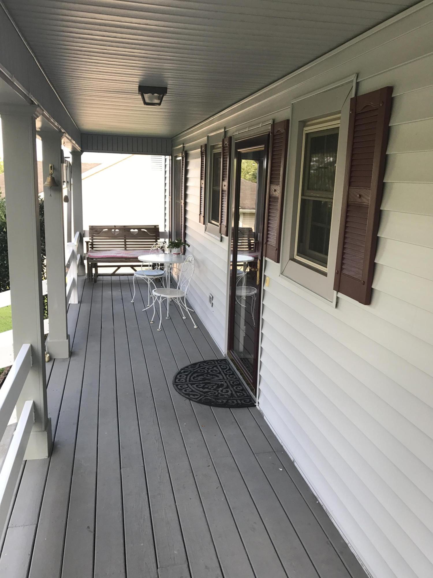 401 Ridgecrest Drive LaFayette, GA 30728 - Photo 6 of 28 Front deck