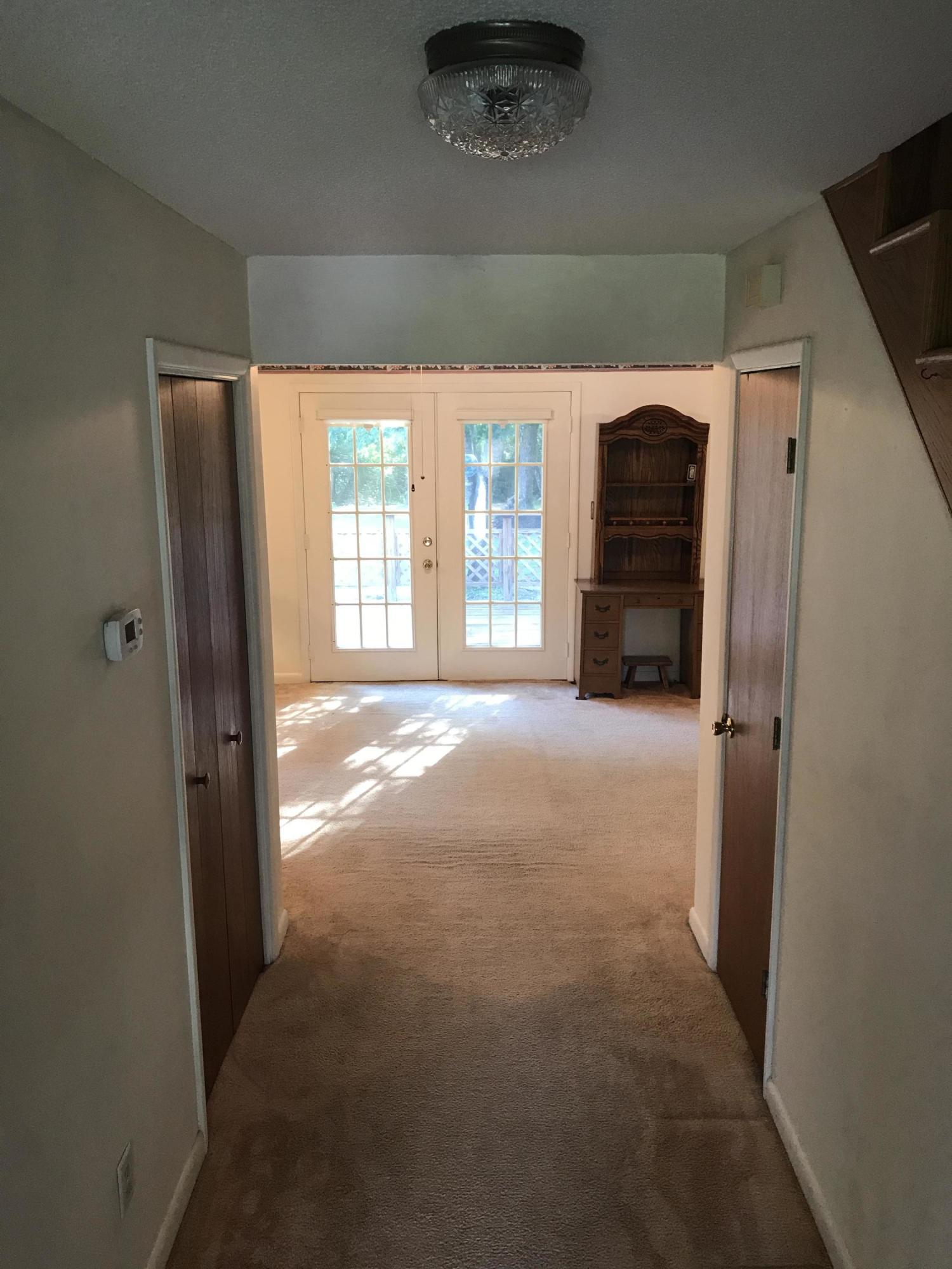 401 Ridgecrest Drive LaFayette, GA 30728 - Photo 7 of 28 Coming in the front door