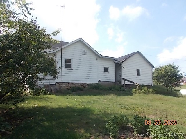 2621 South Alexander Street Lexington, IN 47138 - Photo 3 of 22