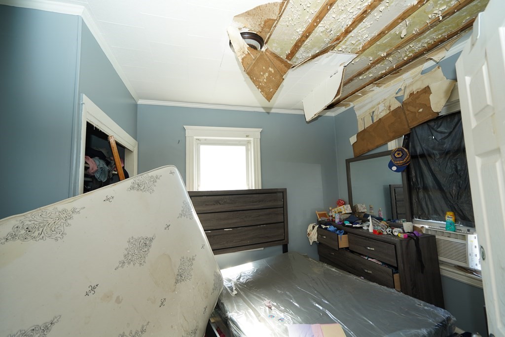 298 Lawrence Street Lawrence, MA 01841 - Photo 20 of 42 a view of entryway and hall