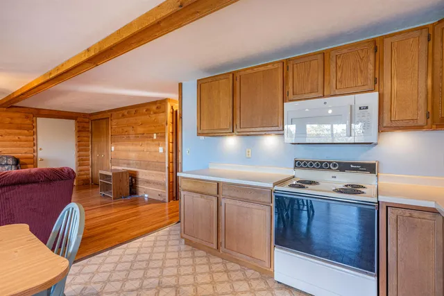 $299,900 | W7980 Glacier Lake Lane, Oxford, WI 53952