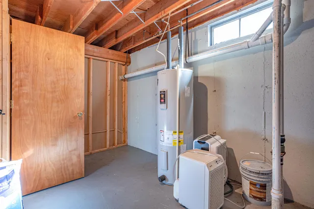 $299,900 | W7980 Glacier Lake Lane, Oxford, WI 53952