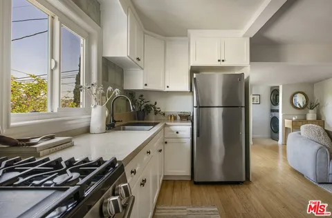 $995,000 | 3206 Betty Drive, Los Angeles, CA 90032