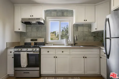 $995,000 | 3206 Betty Drive, Los Angeles, CA 90032