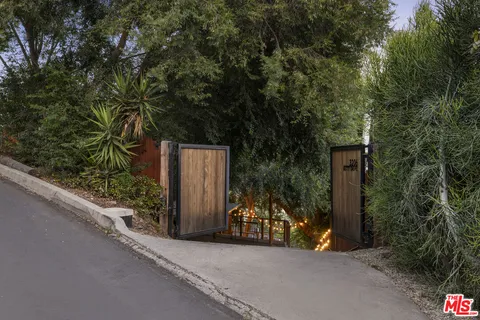 $995,000 | 3206 Betty Drive, Los Angeles, CA 90032