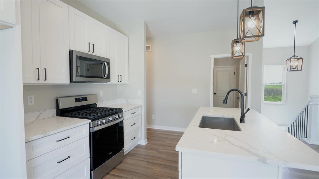 416 Ridge Orfordville, WI 53576 - Photo 3 of 9