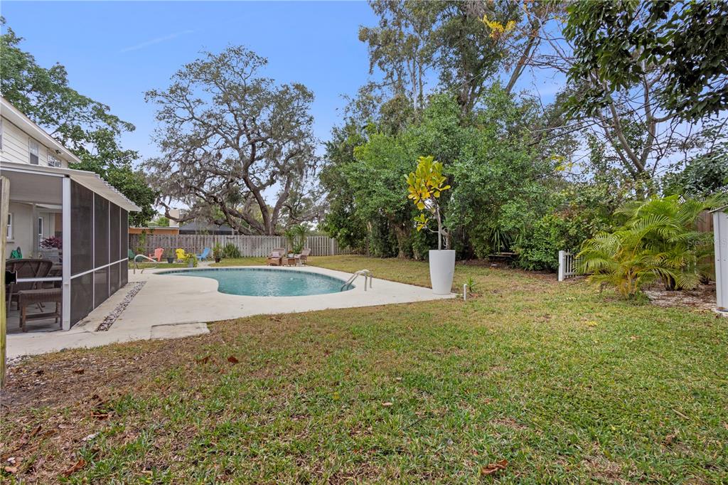 1437 Glenview Road Palm Harbor, FL 34683 - Photo 11 of 69