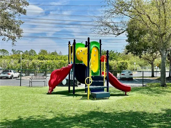 $219,000 | 4700 St Croix Lane, Unit 335, Naples, FL 34109