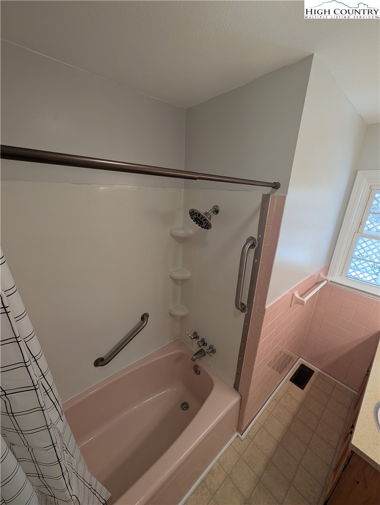 111 Dove Road Sparta, NC 28675 - Photo 17 of 35