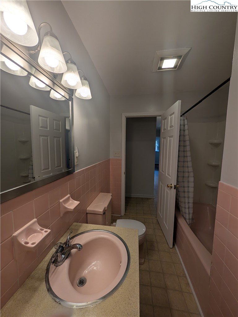 111 Dove Road Sparta, NC 28675 - Photo 19 of 35