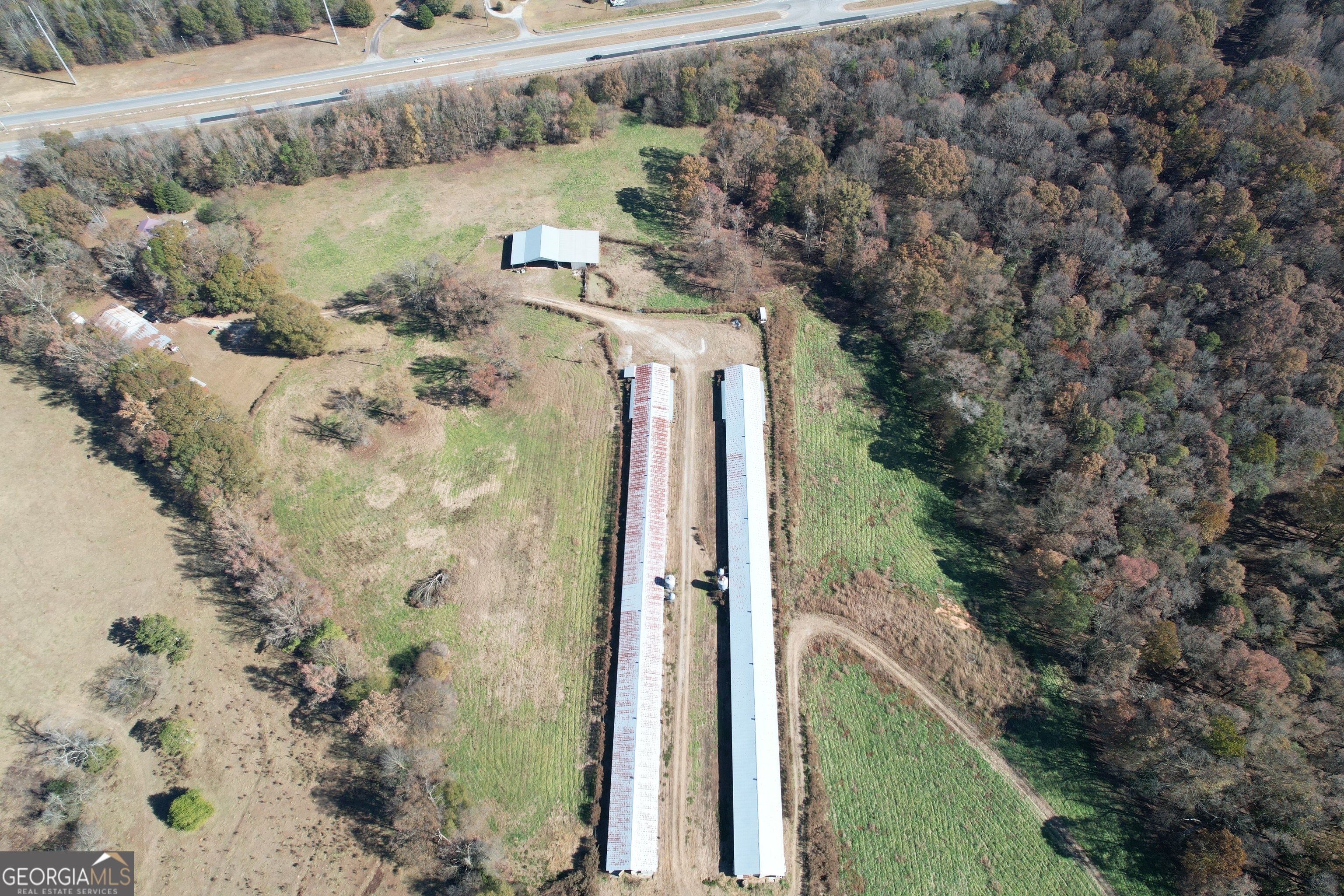 20118 Highway 441 Commerce, GA 30529 - Photo 5 of 10 a view of a balcony with an outdoor space