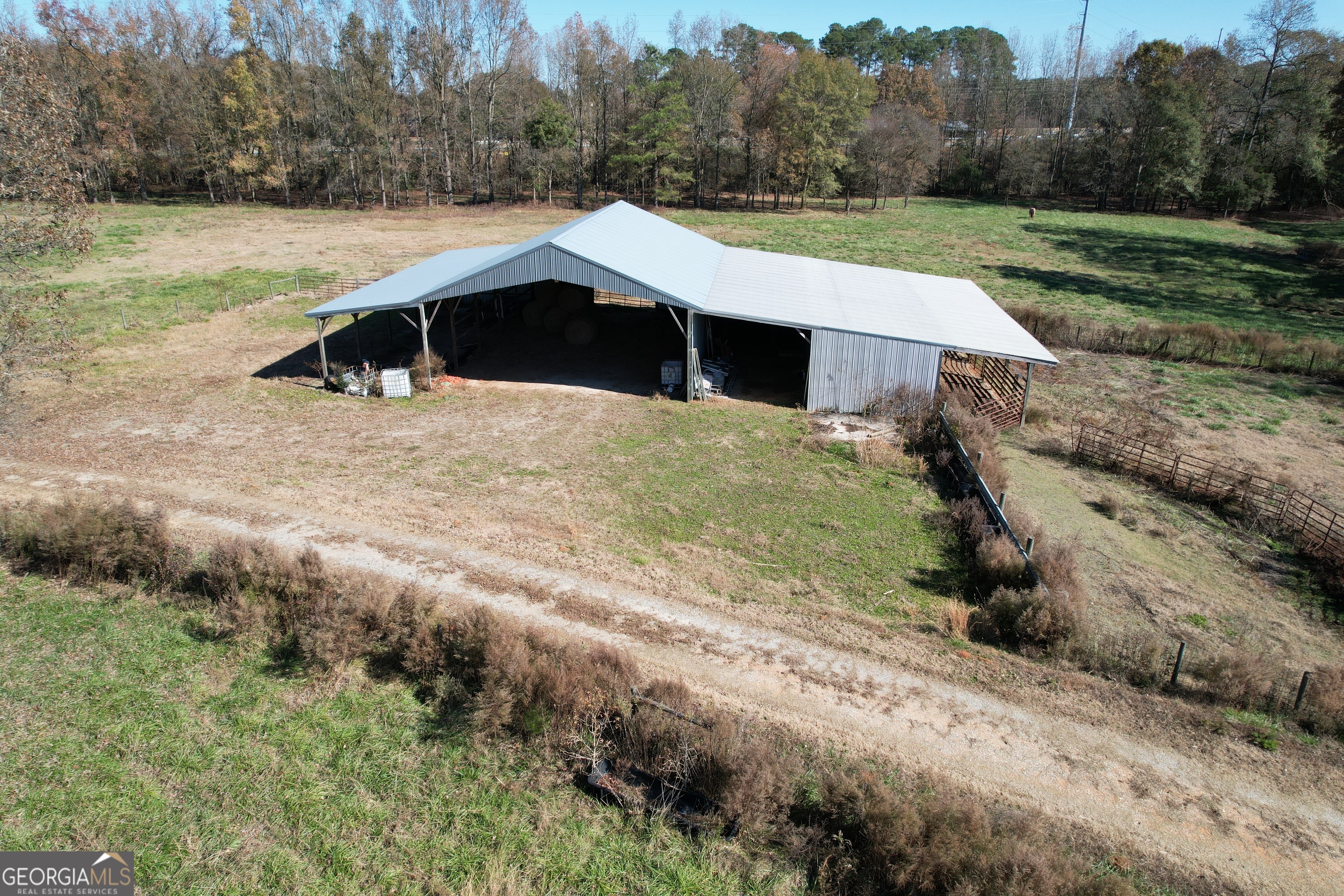 20118 Highway 441 Commerce, GA 30529 - Photo 7 of 10 a view of a house with a yard