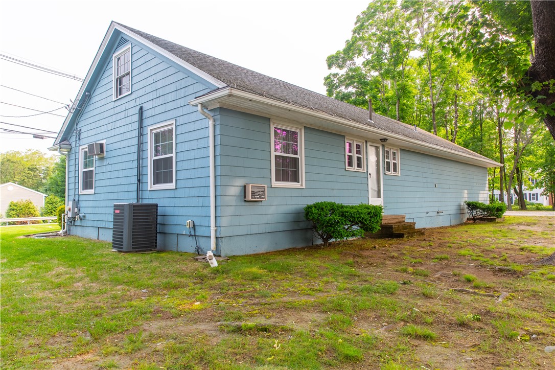 5393 Post Road East Greenwich, RI 02818 - Photo 7 of 20