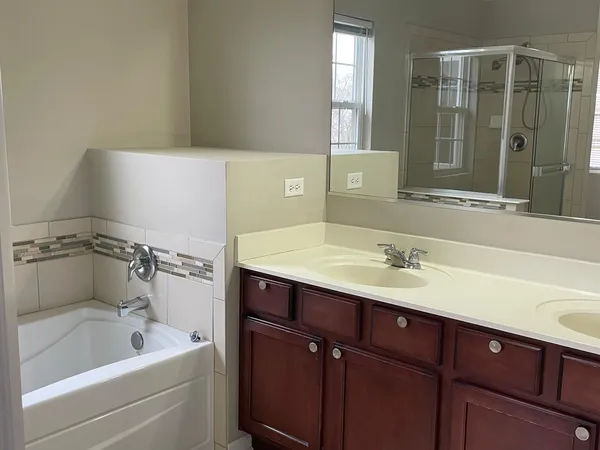 $3,100 | 2755 Blakely Lane, Naperville, IL 60540