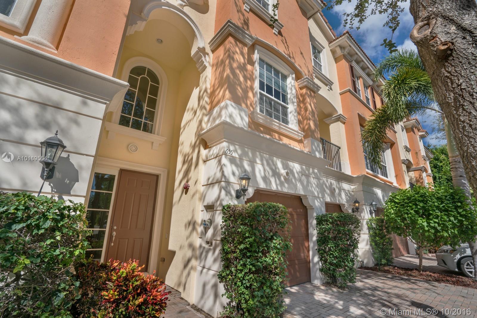 655 Northeast Trieste Lane, Unit 655 Boca Raton, FL 33487 - Photo 2 of 23