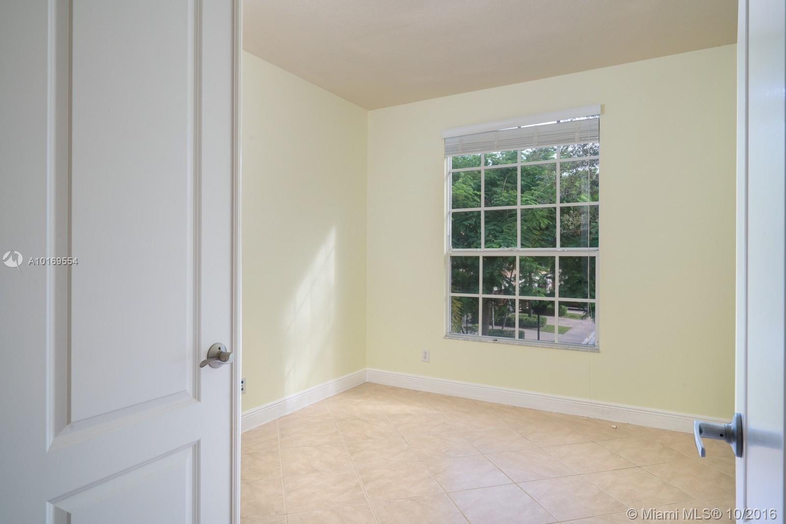 655 Northeast Trieste Lane, Unit 655 Boca Raton, FL 33487 - Photo 6 of 23
