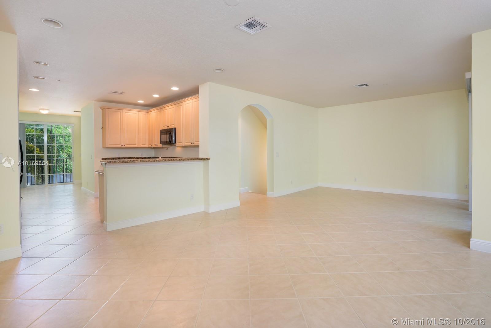 655 Northeast Trieste Lane, Unit 655 Boca Raton, FL 33487 - Photo 8 of 23