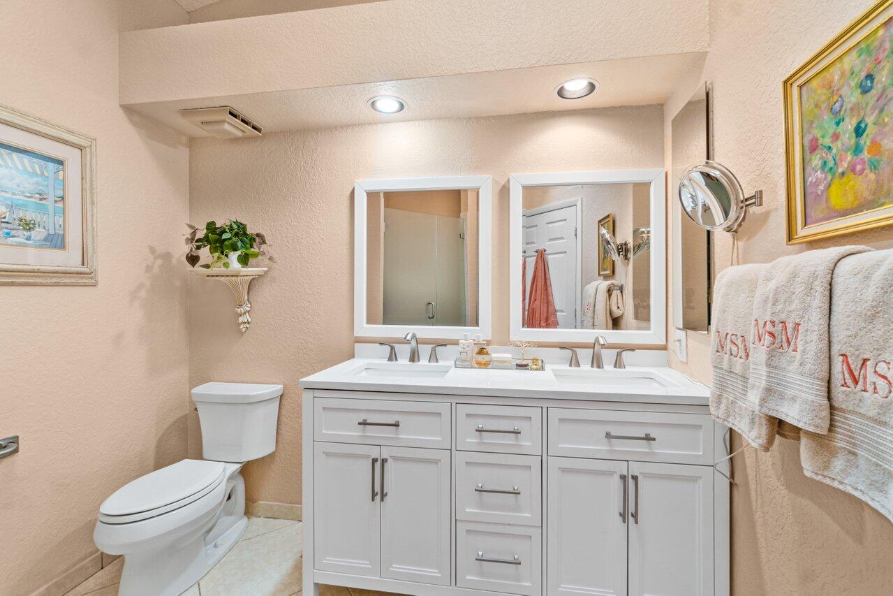 17305 Boca Club Boulevard, Unit 3 Boca Raton, FL 33487 - Photo 19 of 32 Primary Bathroom 1