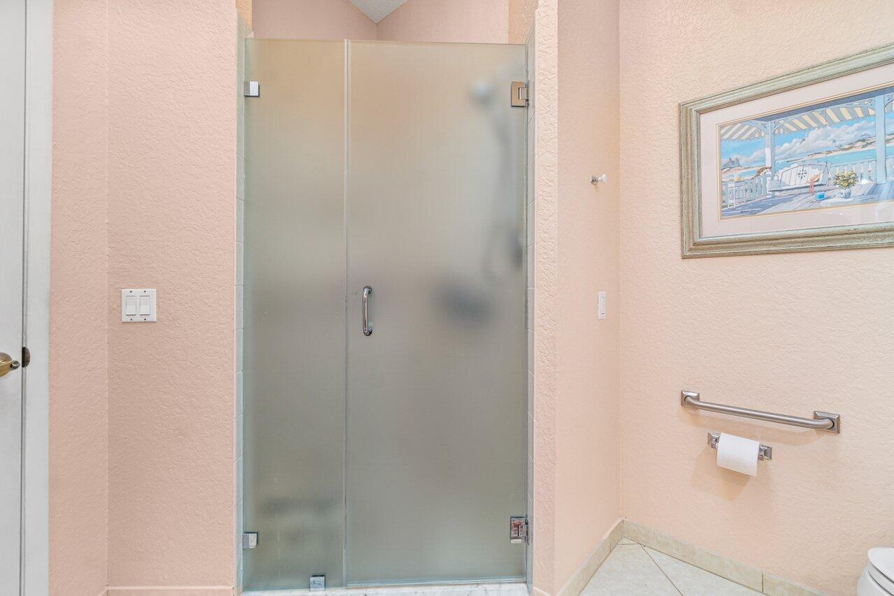 17305 Boca Club Boulevard, Unit 3 Boca Raton, FL 33487 - Photo 20 of 32 Primary Bathroom 2
