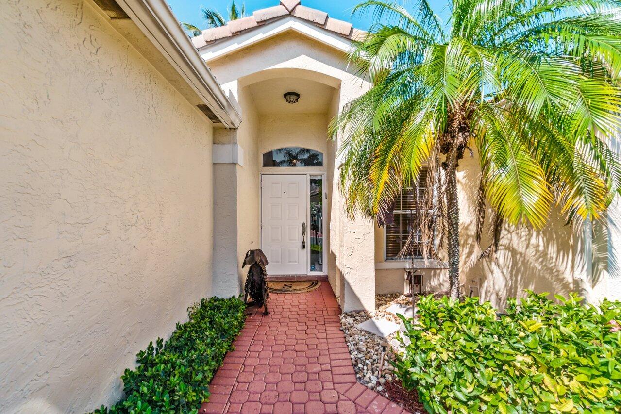 17305 Boca Club Boulevard, Unit 3 Boca Raton, FL 33487 - Photo 3 of 32 Front Walkway